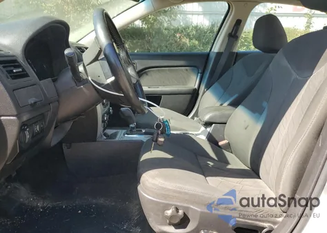 2010 Mercury Milan from USA, damaged, VIN 3MEHM0HAXAR637305